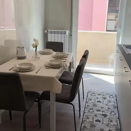 Tourgo Apartament *